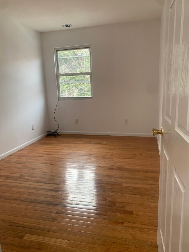 Photo - 393 Halsey St Townhome