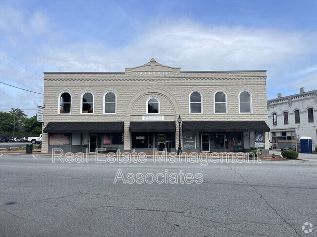 Building Photo - 12 Market St Rental