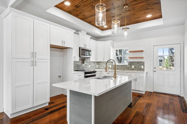 Grand in Granbury! - Grand in Granbury! House