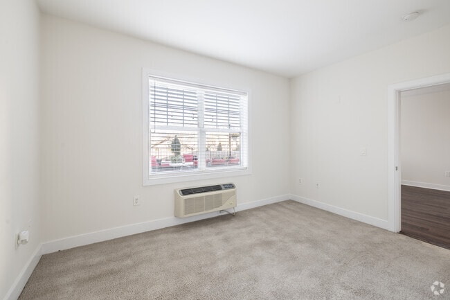 1BR 2BA 1 Den - 888SF - Bedroom
