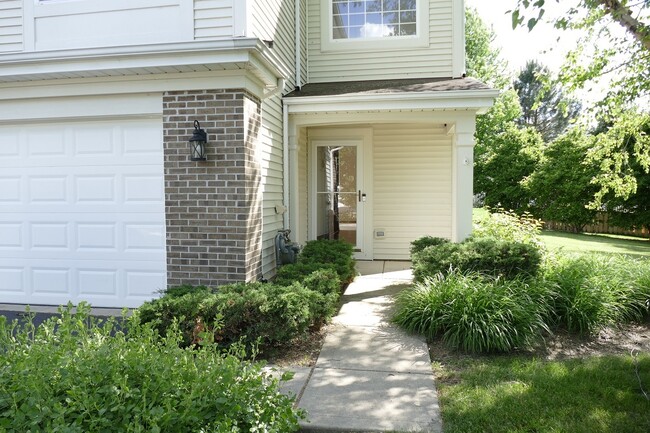 Photo - 1976 Waverly Way Townhome