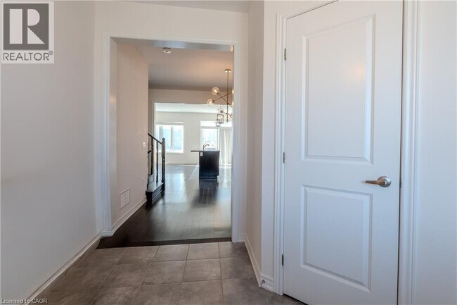 Photo - 6 Heming Trl