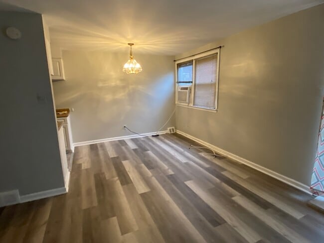 Building Photo - 3416 Ashfield Ln Unit B