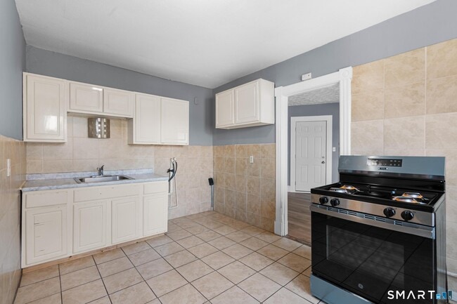 Photo - 66 Standish St Unit 2W