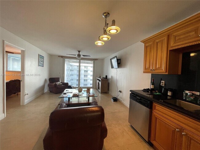 Photo - 345 Ocean Dr Unidad 1024