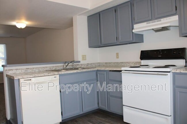 Photo - 1984 N Salem Ave