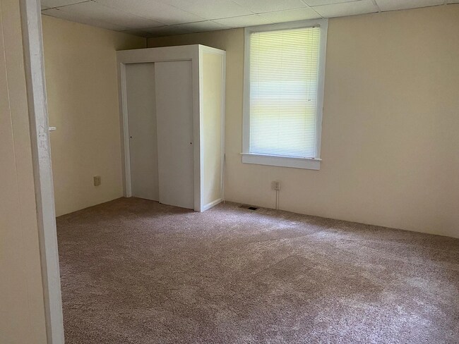 Photo - 108 Riverview St