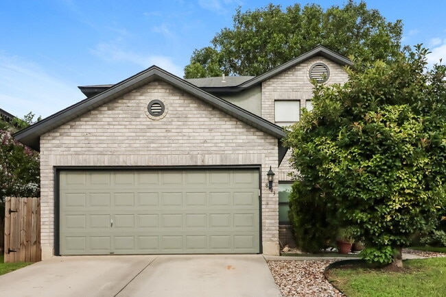 Building Photo - 8943 Rue De Lis