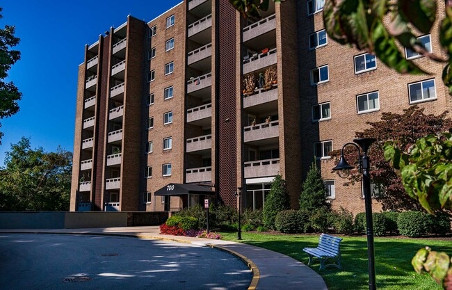 Laurel Village Apartments