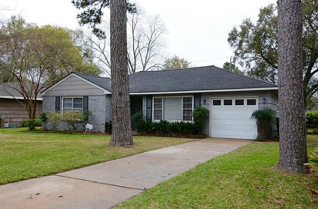 Building Photo - 9629 Panola Way