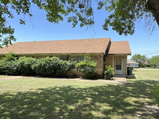 Building Photo - 214 Kettler Dr Rental