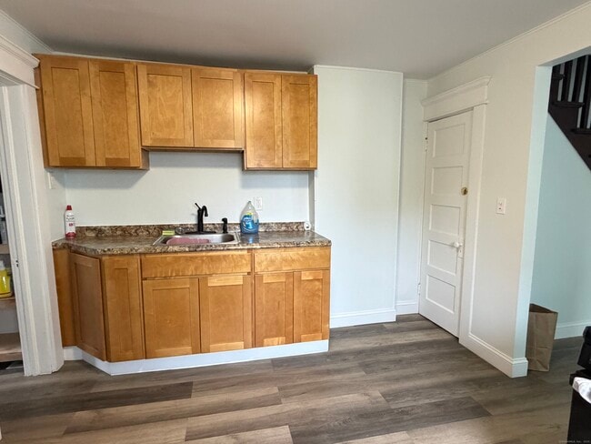 Photo - 105 Silver Ln