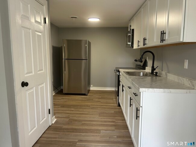 Photo - 27 N Main St Unit 1