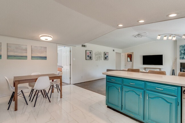 Photo - 2117 Benjamin Rd Unit ID1056385P