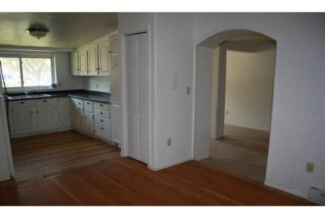 Photo - 202 S 11th St