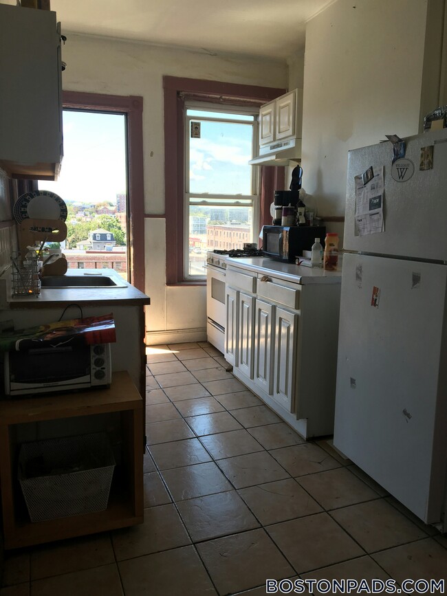 Photo - 5 Linden St Unit 4