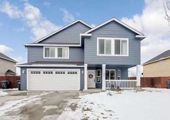 Building Photo - Beautifully Updated Home in Sage Point Sch...