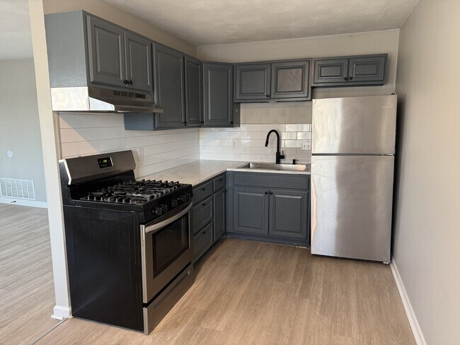 Photo - 3240 Heatherton Dr