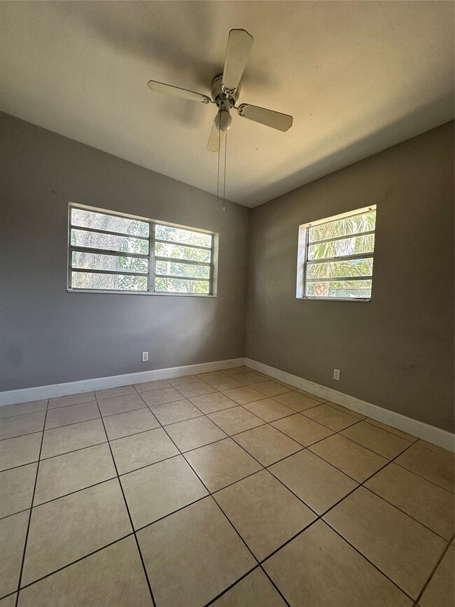 Photo - 424 NW 15th Terrace Unit 7