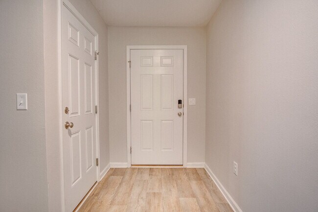 Photo - Lakeshore Preserve 3BR Home with Garage – ...
