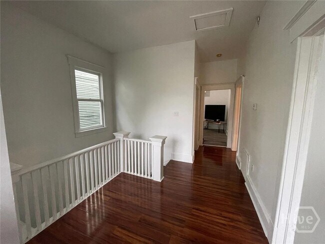 Photo - 2206 Barnard St Townhome