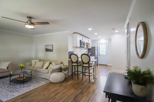 Photo - 504 Saint John St Unit 2