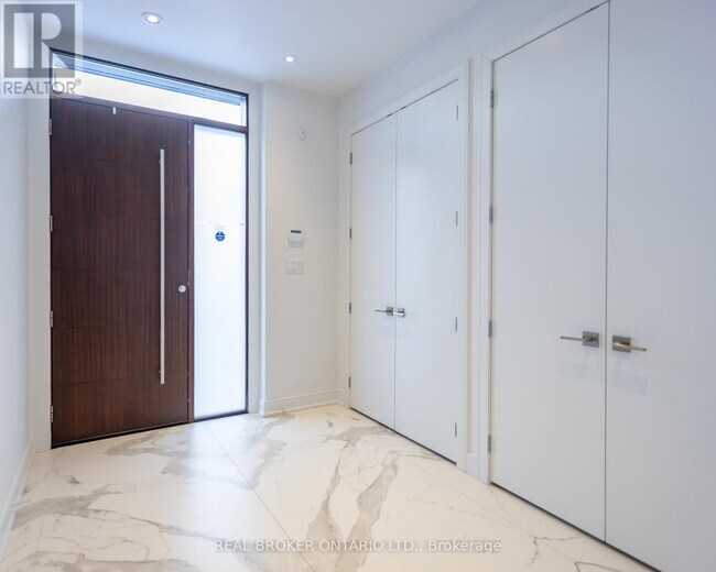 Photo - 88 S Kingsway