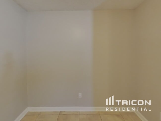 Photo - 1553 Kingfisher Blvd