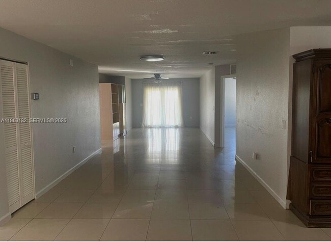 Photo - 5501 SW 18th St