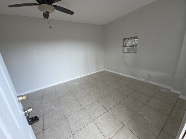 Photo - 110 Lemon St