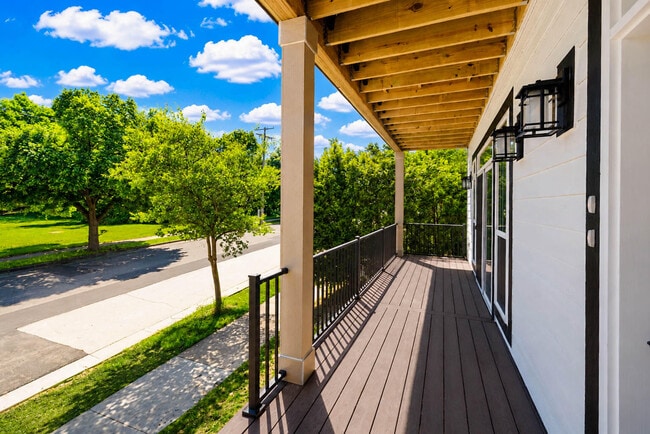 Photo - 234 E Brown St