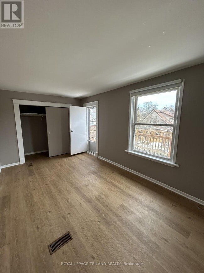 Photo - 7 MacKay Ave