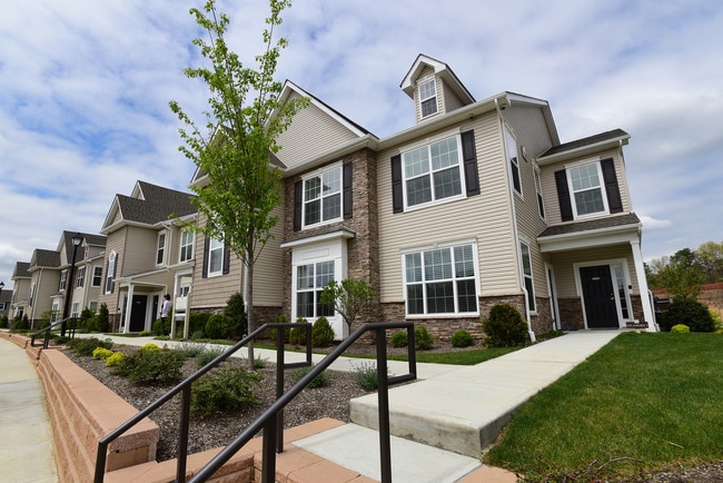 Woodhaven Commons - Woodhaven Commons Apartments