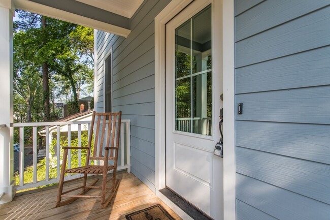 Photo - 200 Howell St