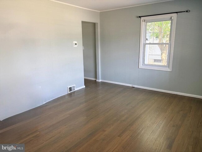 24 Forman Dr