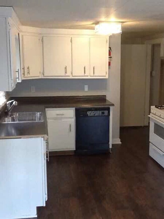 Photo - Great 2 Bedroom Apartment in Midtown! Unit 1605 # 4