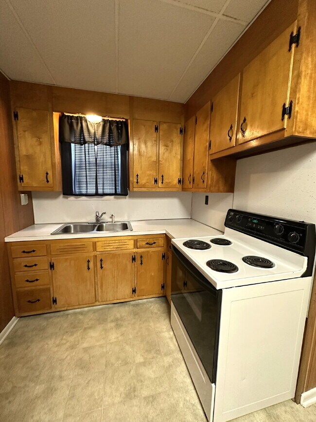Second Floor Apartment in Westminster
