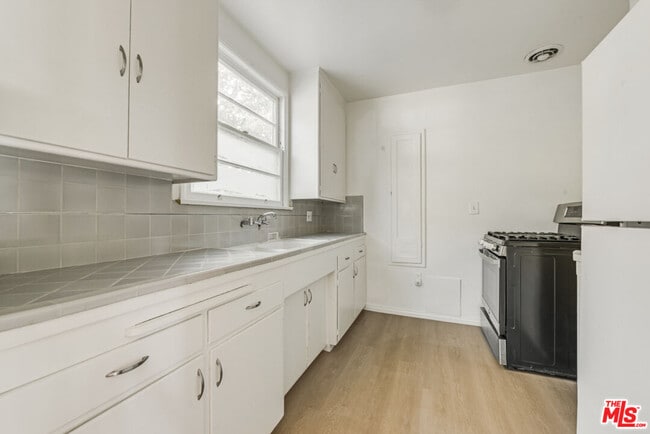 Photo - 1706 N Stanley Ave Unit 3