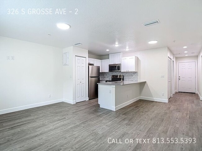 Building Photo - 326 S Grosse Ave Unit 2