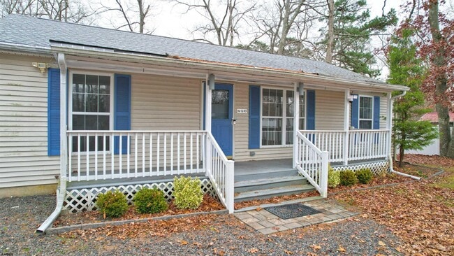 Photo - 450 Redwood Ave