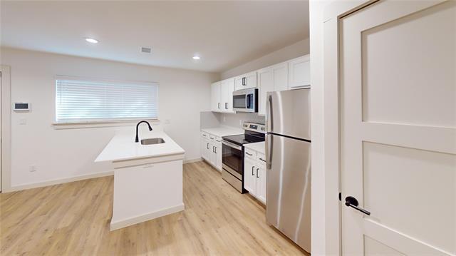 Photo - 715 N Lancaster Ave Unit 604