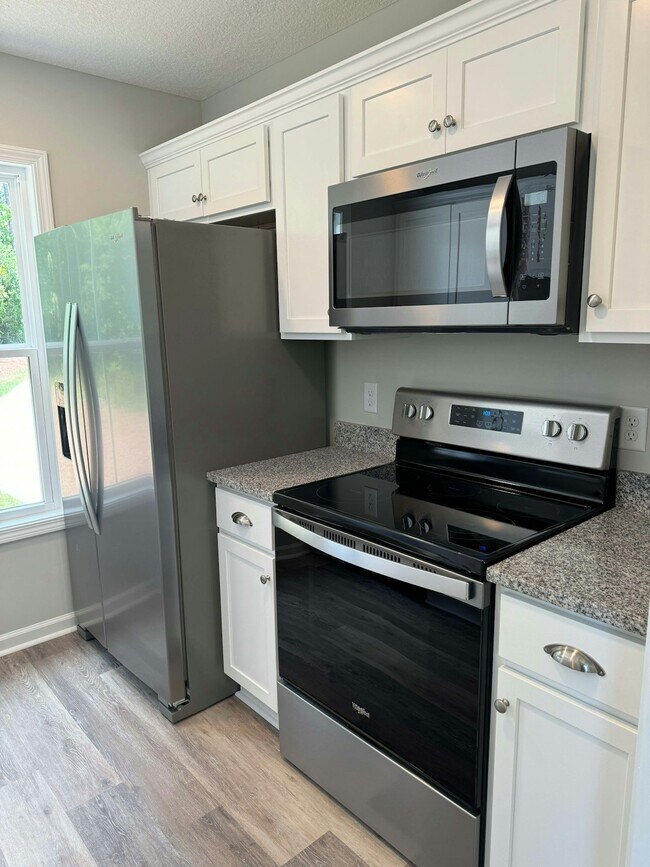 Photo - 241 Crown Cir