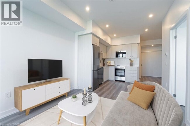 Photo - 5 Wellington St S Unit 1407