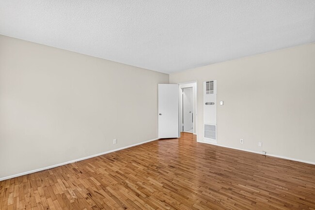 3888 Potomac Ave Unidad 03