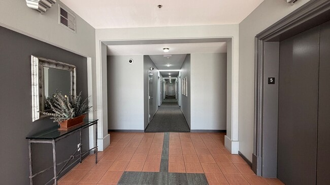Photo - 2 bed 2 bath Available in Downtown SJ!