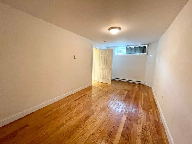 Photo - South Boston 5 Bed – Washer/Dryer in Unit – No Fee – 9/1