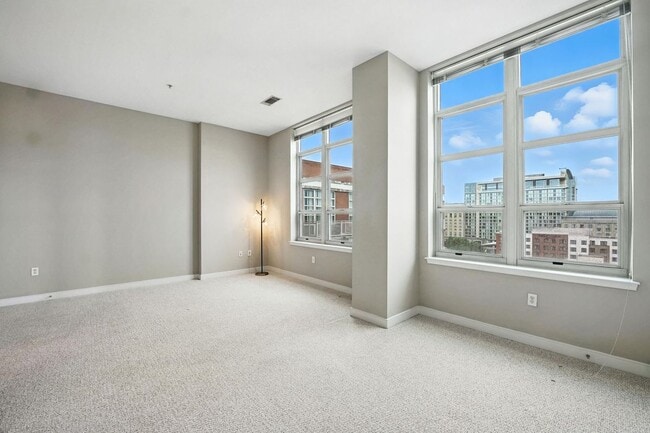 Photo - 157 Fleet St