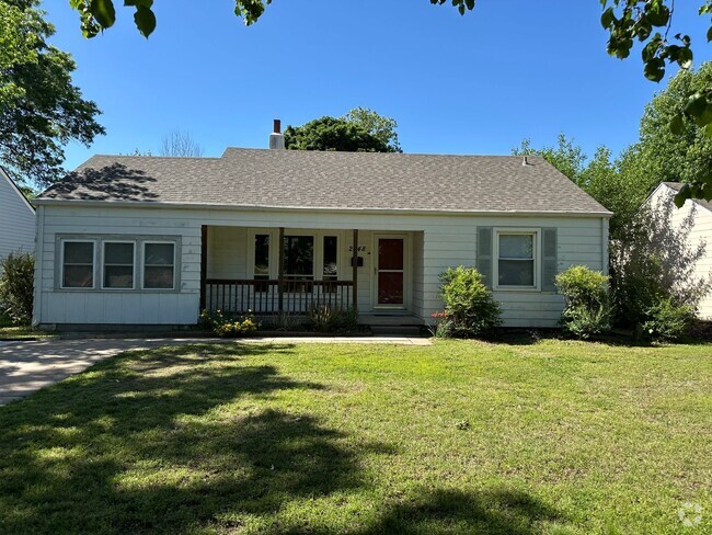 Building Photo - 2448 E Aloma St Rental