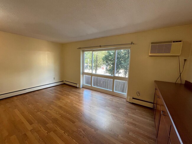 Photo - 2595 Massachusetts Ave Apartments Unit 4