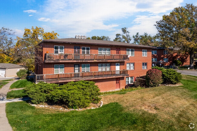 Lakeview Apartments